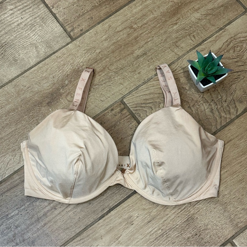Savage X Fenty Women's Nude  Underwire Bra Back Closure Rihanna Size 34DDD
